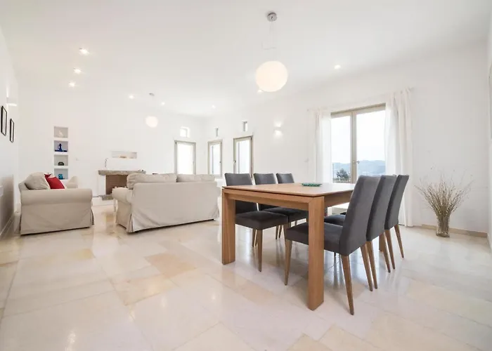 Дом отдыха Celia With Sea & Sunset View *