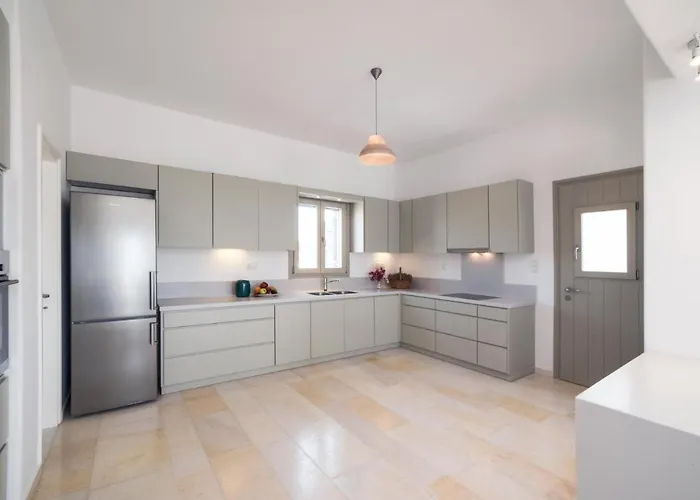 Дом отдыха Celia With Sea & Sunset View